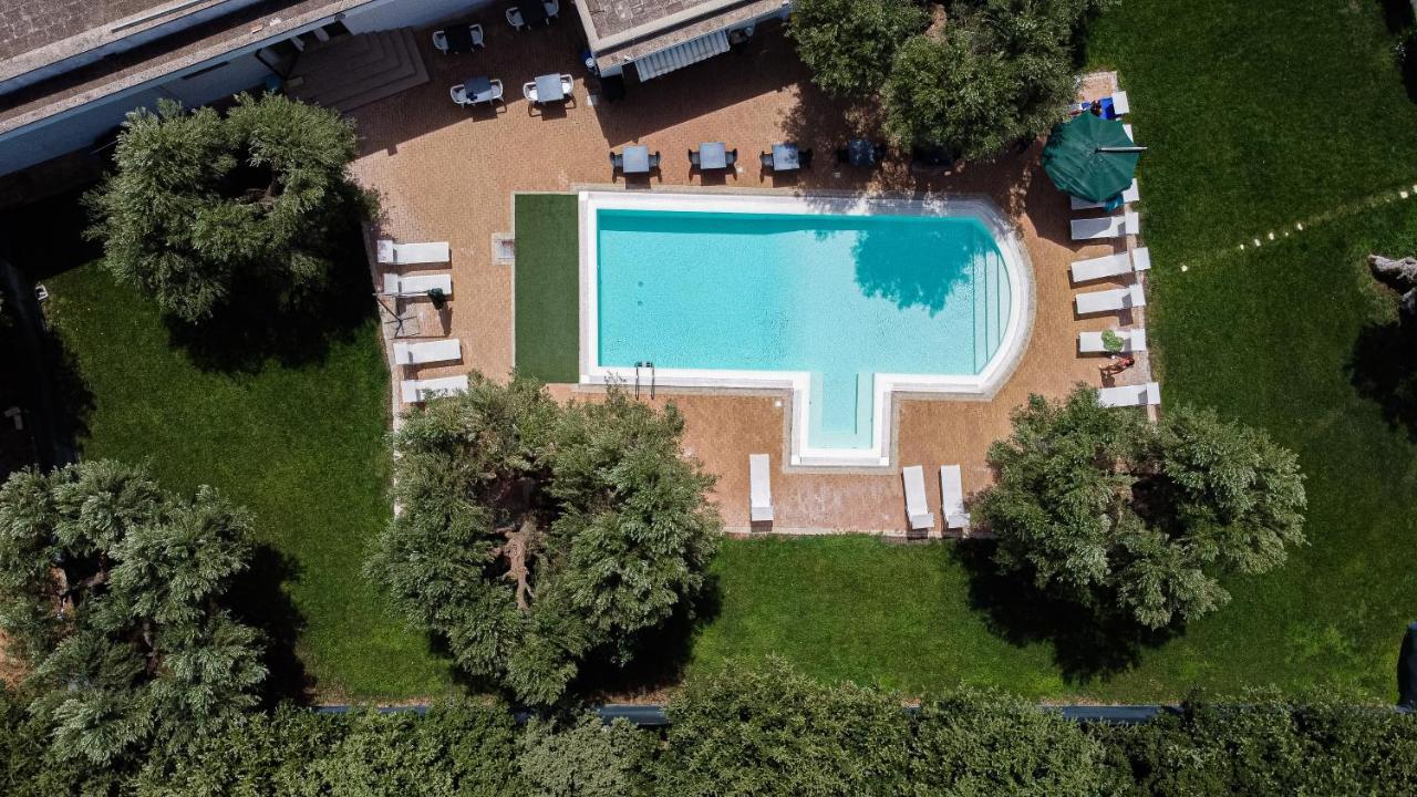 Hotel Eden Каровіньйо Екстер'єр фото